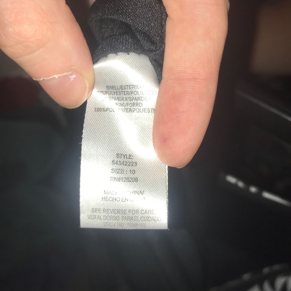 A little Girls dress - Picture 3 of 3